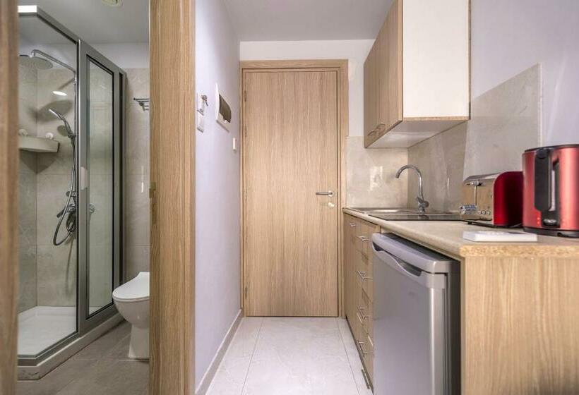 Escritório Estándar, Paul Marie Hotel Apartments