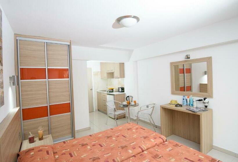 Escritório Estándar, Paul Marie Hotel Apartments