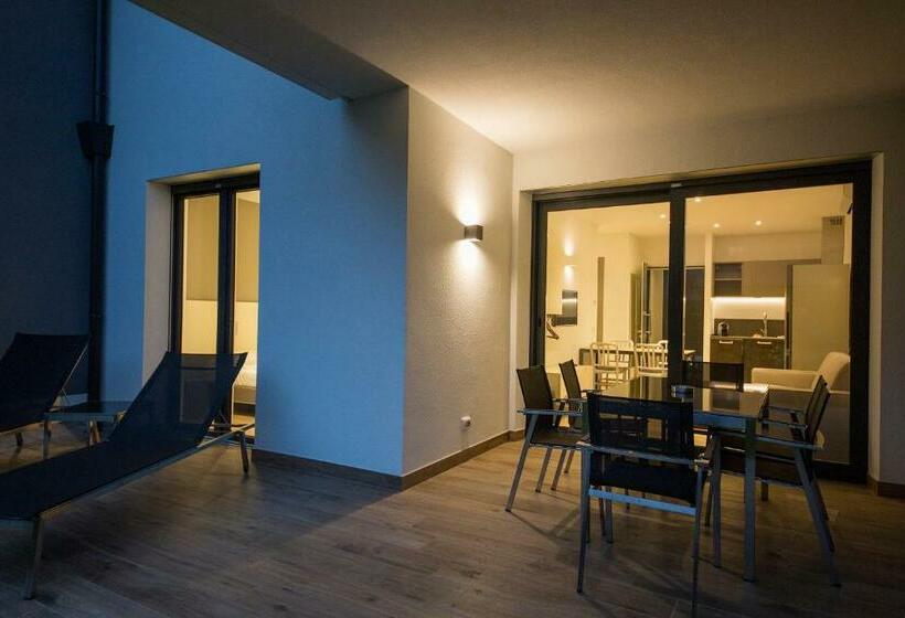 ２ベッドルームアパートメント, Riva Lake Lodge