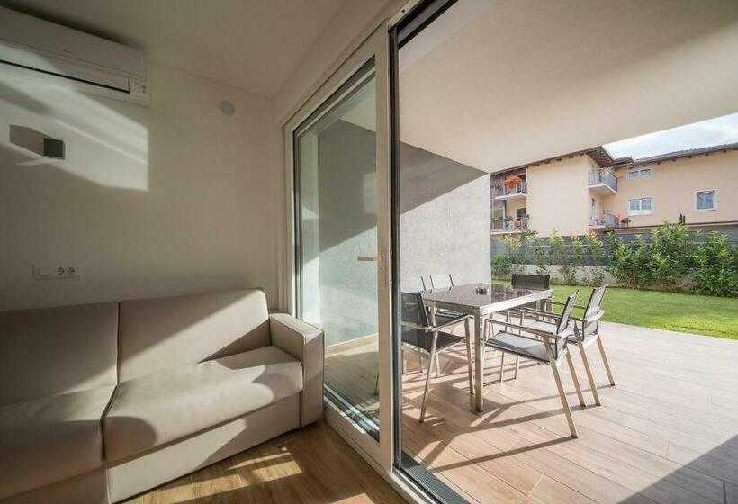 شقة غرفتين, Riva Lake Lodge