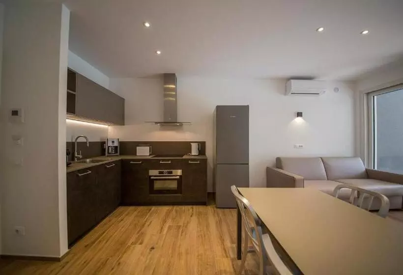 2ベッドルームアパートメント, Riva Lake Lodge