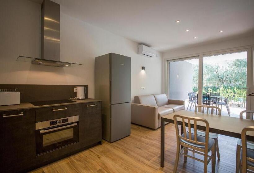 شقة غرفتين, Riva Lake Lodge