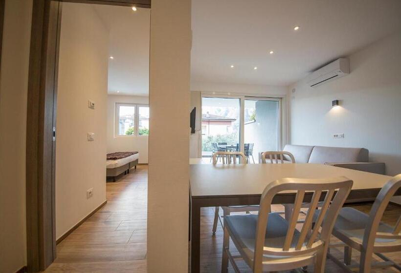 شقة غرفتين, Riva Lake Lodge