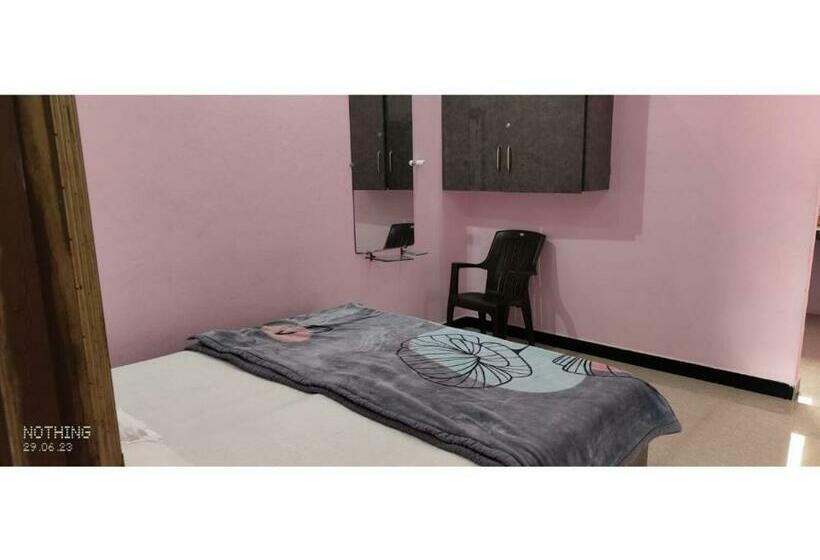 Номер Deluxe, Jai Shree Mahakal Guest House, Ujjain