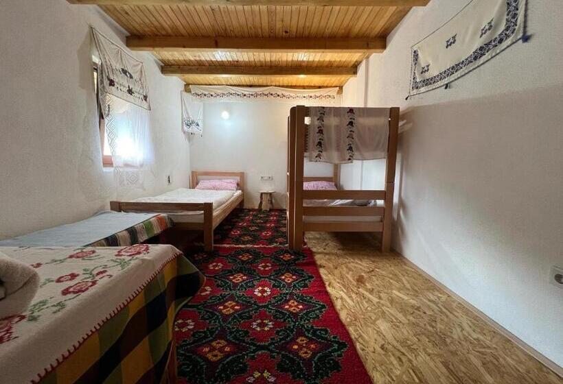 اتاق استاندارد سه نفره, Kapija Lukomira