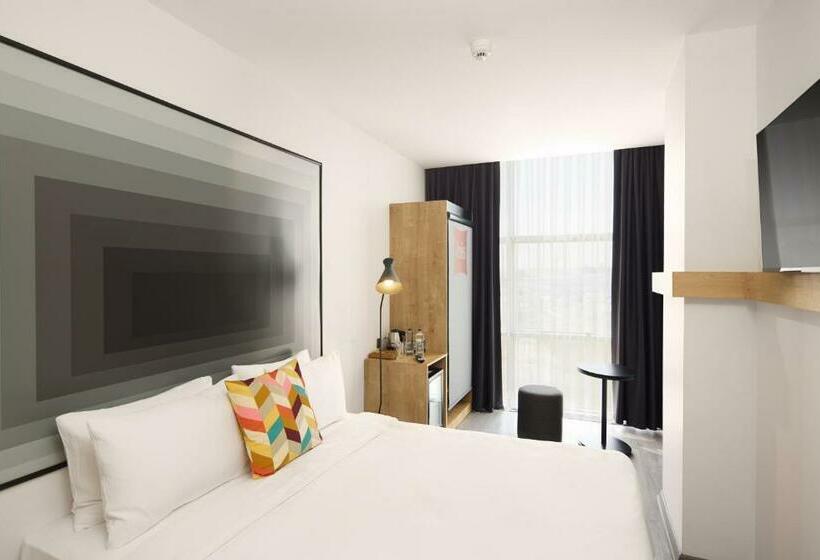 חדר דחוקס עם מיטת קינג, Ibis Istanbul Airport