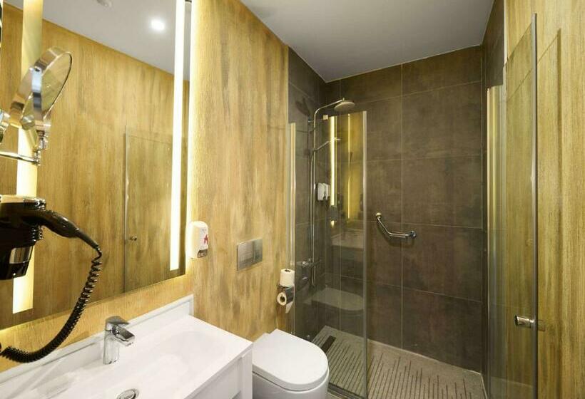 חדר סופריור עם מיטת קינג, Ibis Istanbul Airport