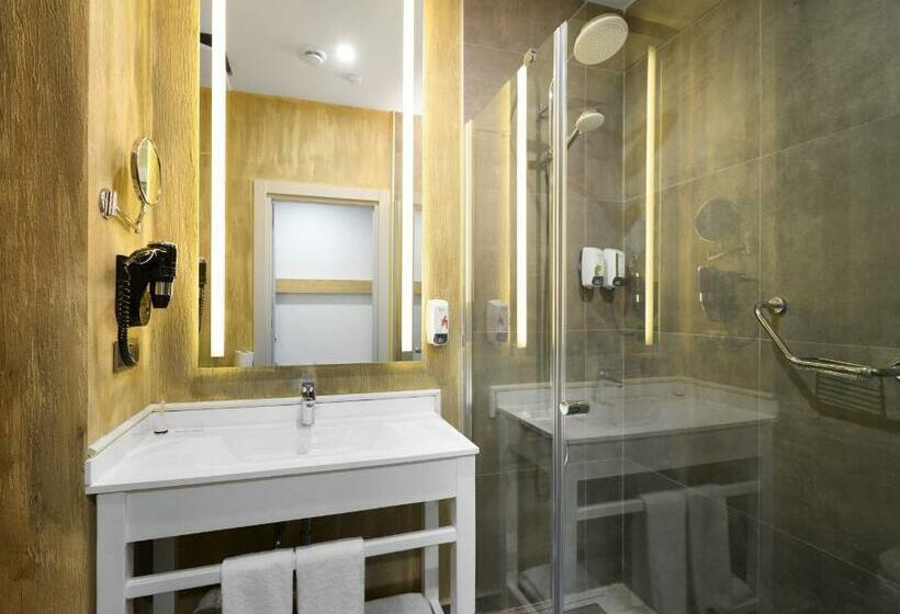חדר סופריור עם מיטת קינג, Ibis Istanbul Airport