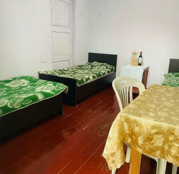 Economy Triple Room, Guesthouse   Loni