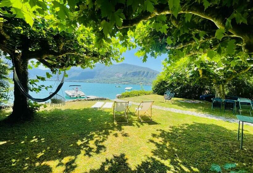 Suite with lake view, Les Clapotis Chambres Pieds Dans L Eau Lac D Annecy