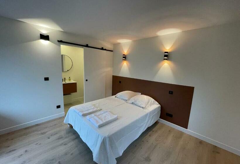 Suite with lake view, Les Clapotis Chambres Pieds Dans L Eau Lac D Annecy