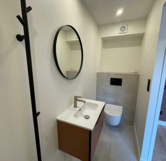 Suite with lake view, Les Clapotis Chambres Pieds Dans L Eau Lac D Annecy