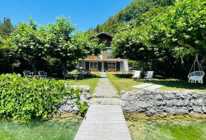 Suite with lake view, Les Clapotis Chambres Pieds Dans L Eau Lac D Annecy