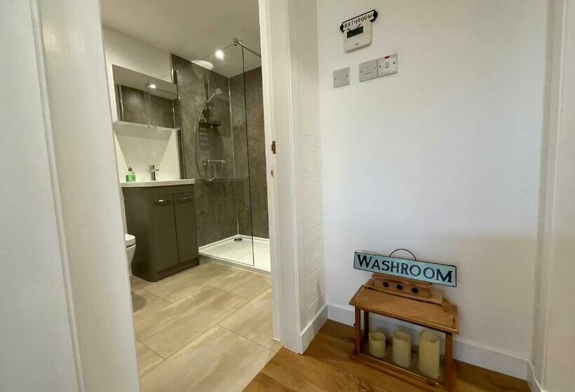 带大床的高级房间, The Garden Room At Amelia Cottage