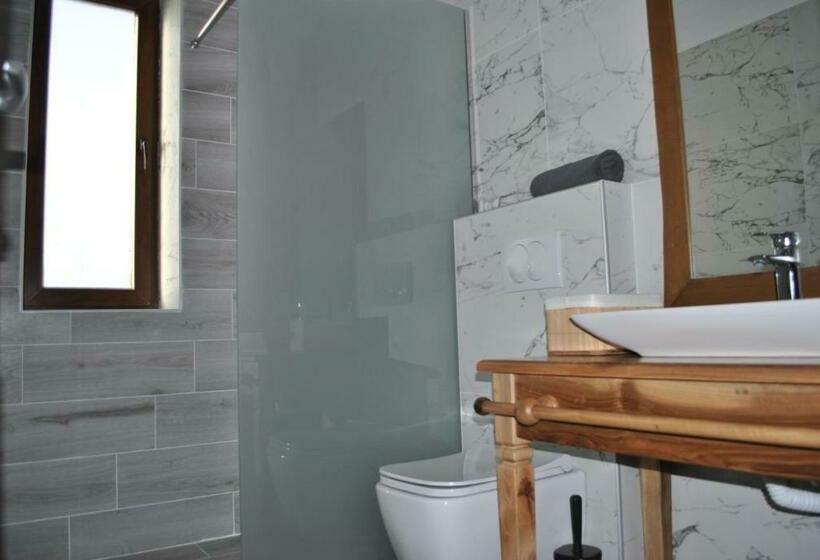 غرفة ديلوكس رباعية, Boutique Vila Fidani