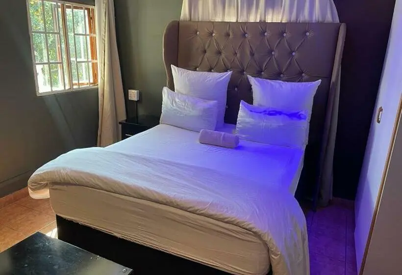 デラックスルーム, Mino Guest House