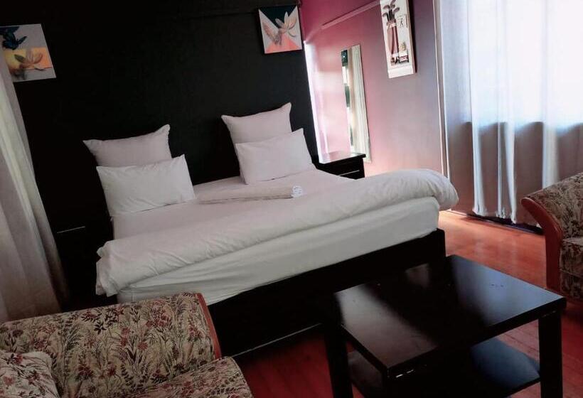 Номер Deluxe Кровать Кинг, Mino Guest House