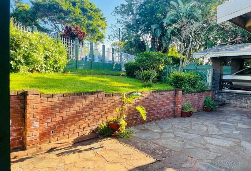 חדר דלוקס, Slow And Steady Cottage