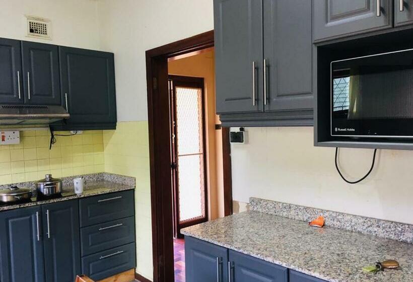 חדר דלוקס, Slow And Steady Cottage