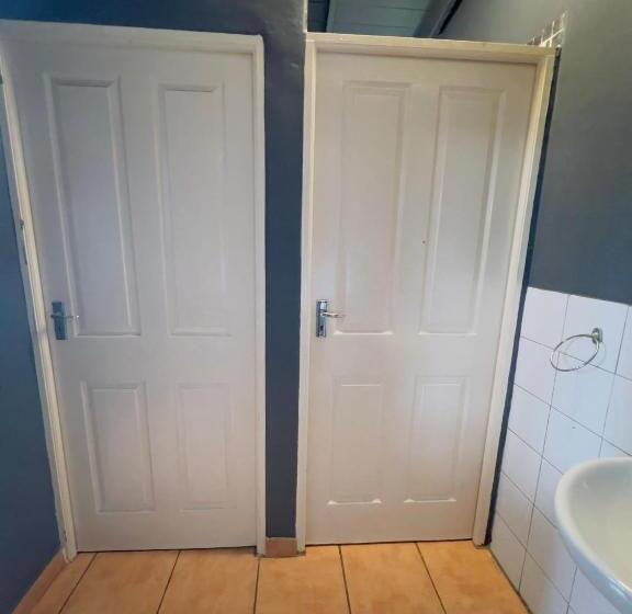 חדר דלוקס, Slow And Steady Cottage