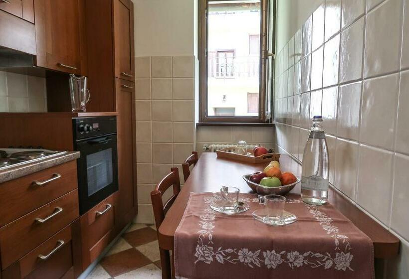 Apartamento 1 Dormitório com Terraço, Villa Luzzago