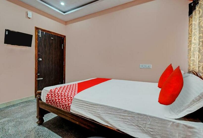 חדר קלאסי לשלושה, Oyo Flagship Mr Lodge