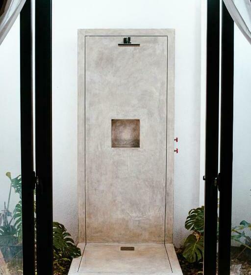 デラックスルーム, The Well