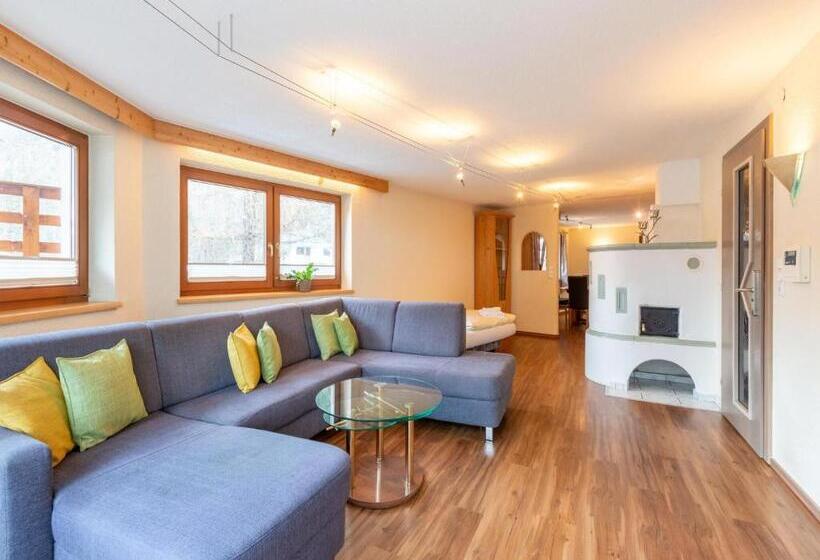 带3个卧室的公寓, Garni Hanni