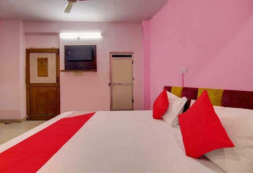 חדר קלאסי לשלושה, Oyo Flagship Mountain Valley Guest House