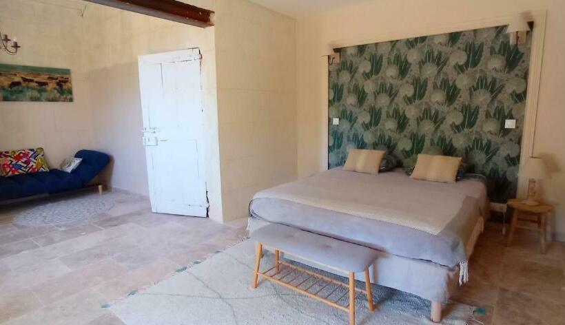 سوییت جونیور, Le Mas Neuf 1752