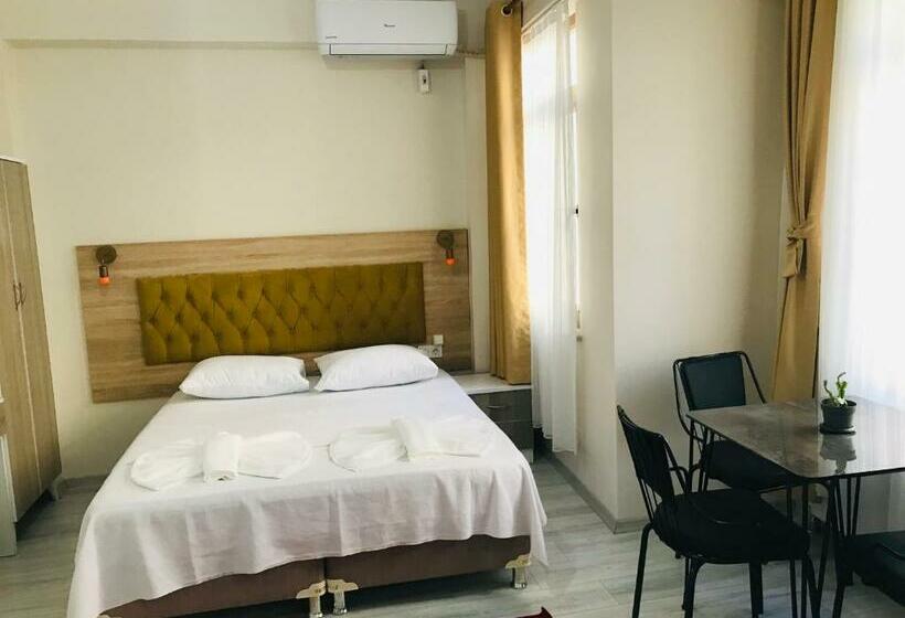 1ベッドルームアパートメント, Halil Bey Konağı