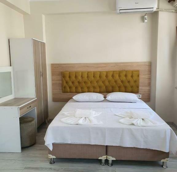 Quarto Triplo Economy, Halil Bey Konağı