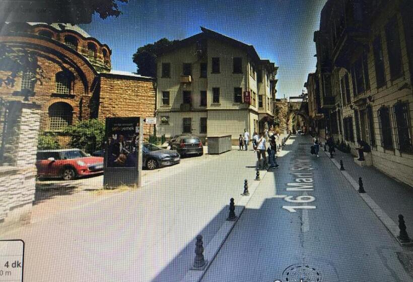 エコノミートリプルルーム, Halil Bey Konağı