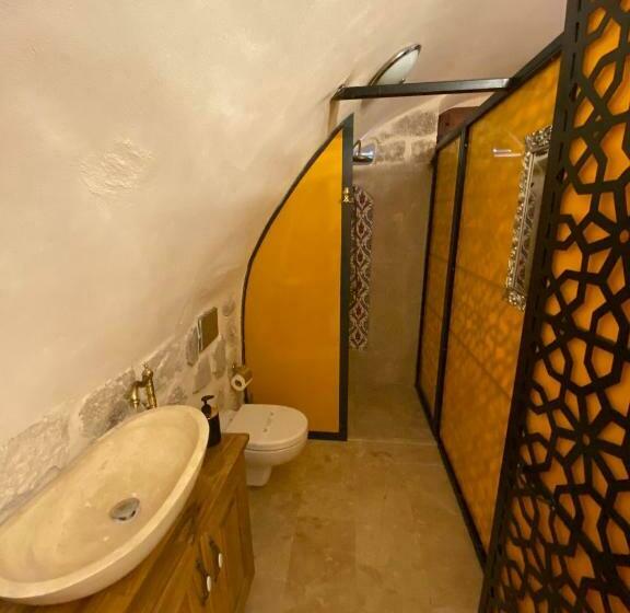 اتاق لوکس با تخت بزرگ, Hanedan Konağı Butik Otel