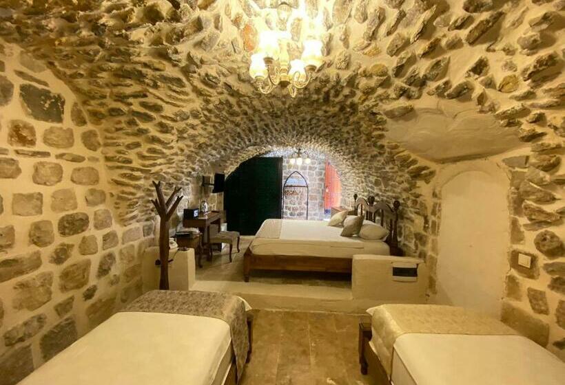 اتاق خانوادگی با سرویس بهداشتی مشترک, Hanedan Konağı Butik Otel