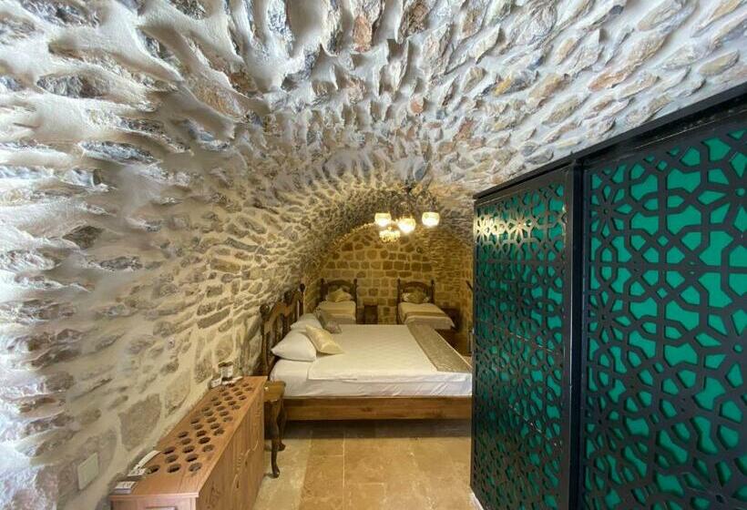 اتاق خانوادگی با سرویس بهداشتی مشترک, Hanedan Konağı Butik Otel