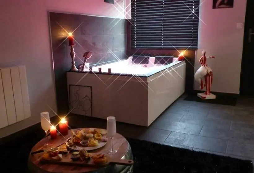 バスタブ付きスタンダードルーム, Love Room Spa L Impertinente