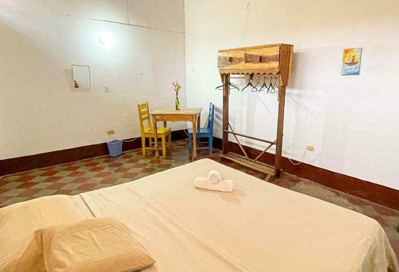 اتاق لوکس, Casa Gallo Pinto