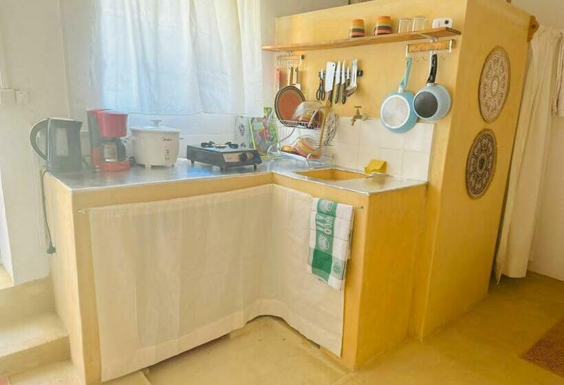 庭の見える1ベッドルームアパートメント, Takasira Appart