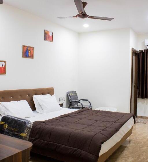 اتاق سوپریور با تخت بزرگ, Kiwi Inn