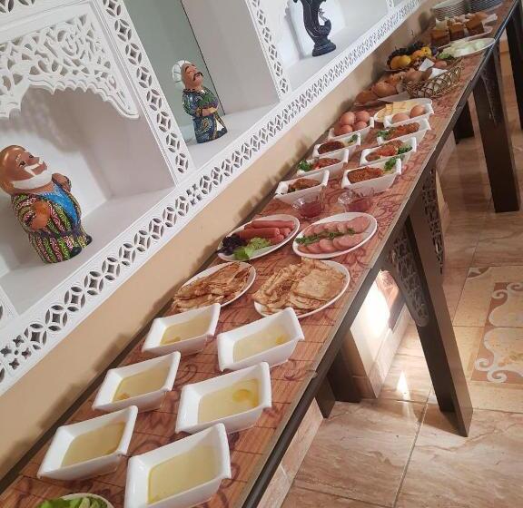 Номер Deluxe, Sarbon Plaza