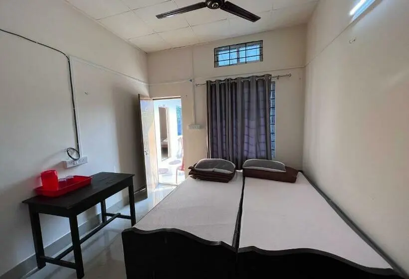 デラックスルーム, Atithya Lodge