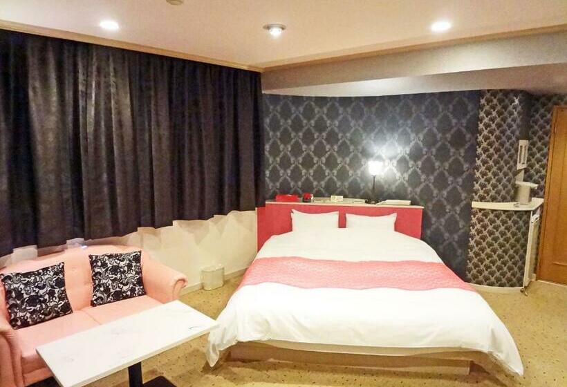 Chambre Deluxe, ホテルボンボヤージュ