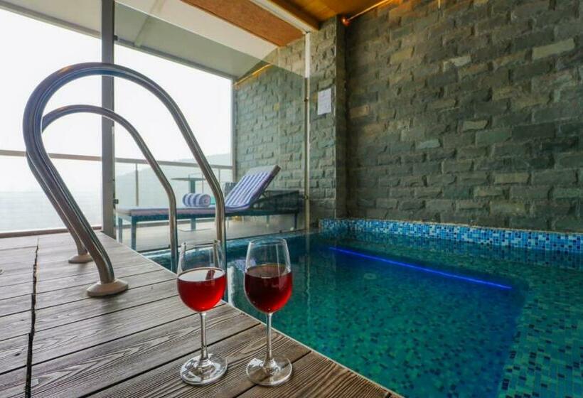 套房配有游泳池, Anantam Resort & Spa