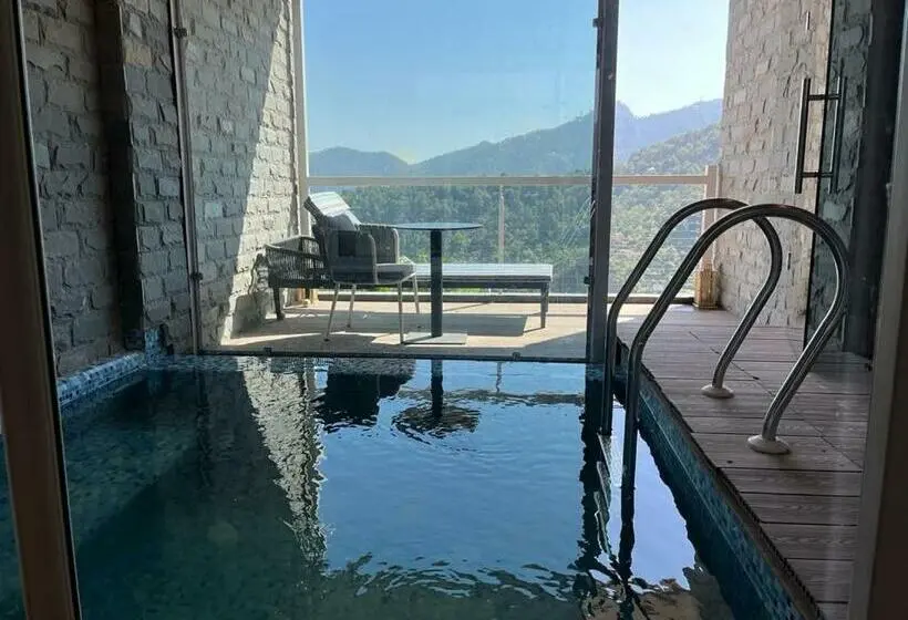 Suite with Pool, Anantam Resort & Spa