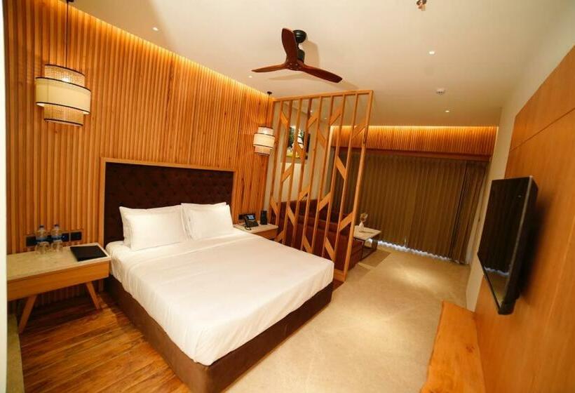 套房配有游泳池, Anantam Resort & Spa