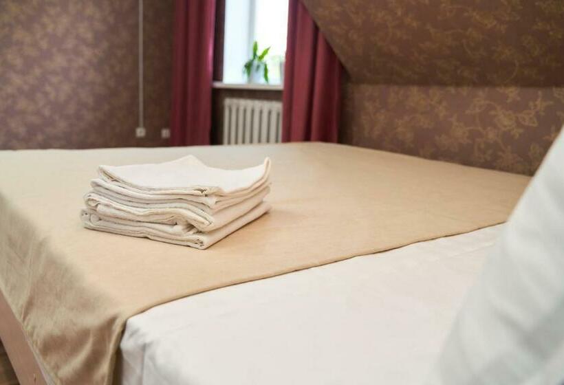 اتاق سوپریور خانوادگی, Nomad Hostel