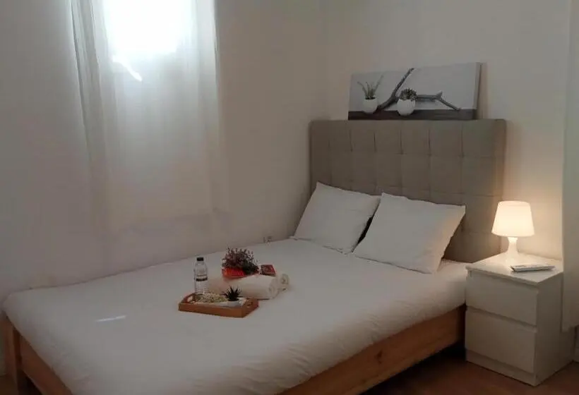 اتاق اکونومی, Sylhet Bnb
