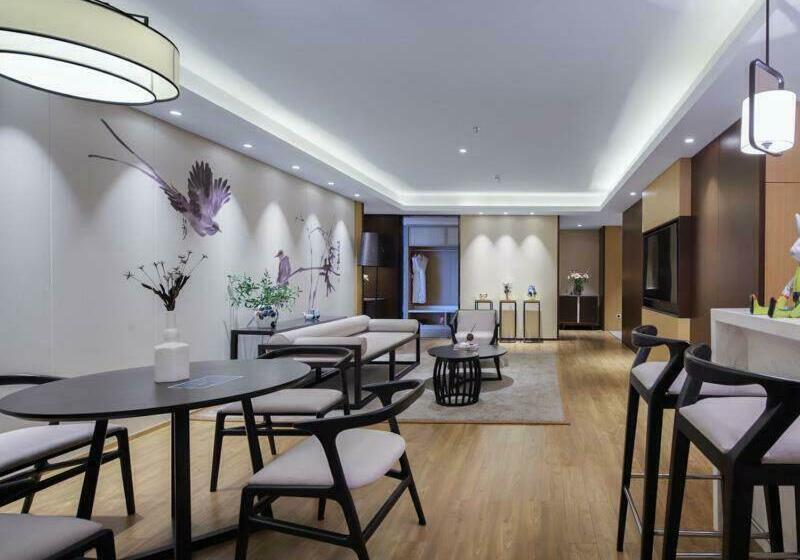 Люкс, Campanile Shenzhen Longcheng Square Subway Station