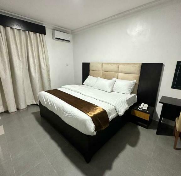 اتاق لوکس, Maxx Msquare